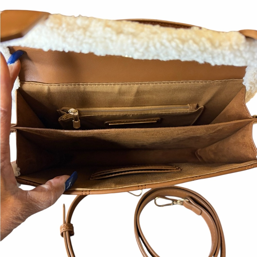 Antik Kraft Tan Crossbody Bag with Shearling Trim - Picture 6 of 7